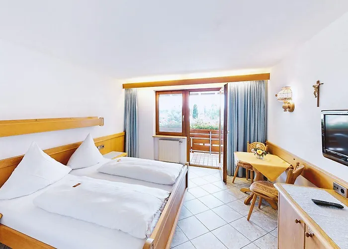 Haus Seehang Bed & Breakfast 4*